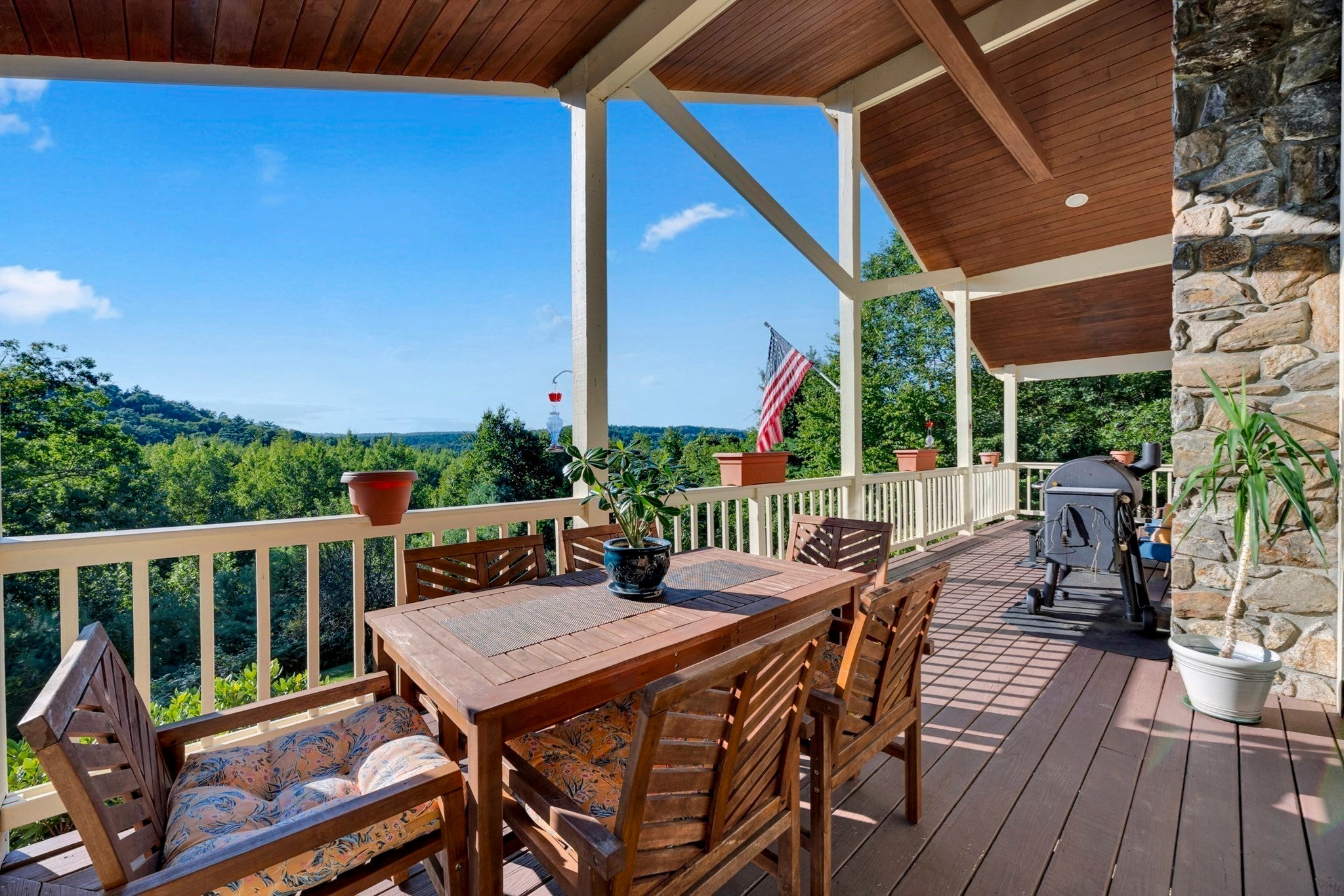 42 Streeter Rd, Sturbridge, MA Photo #4