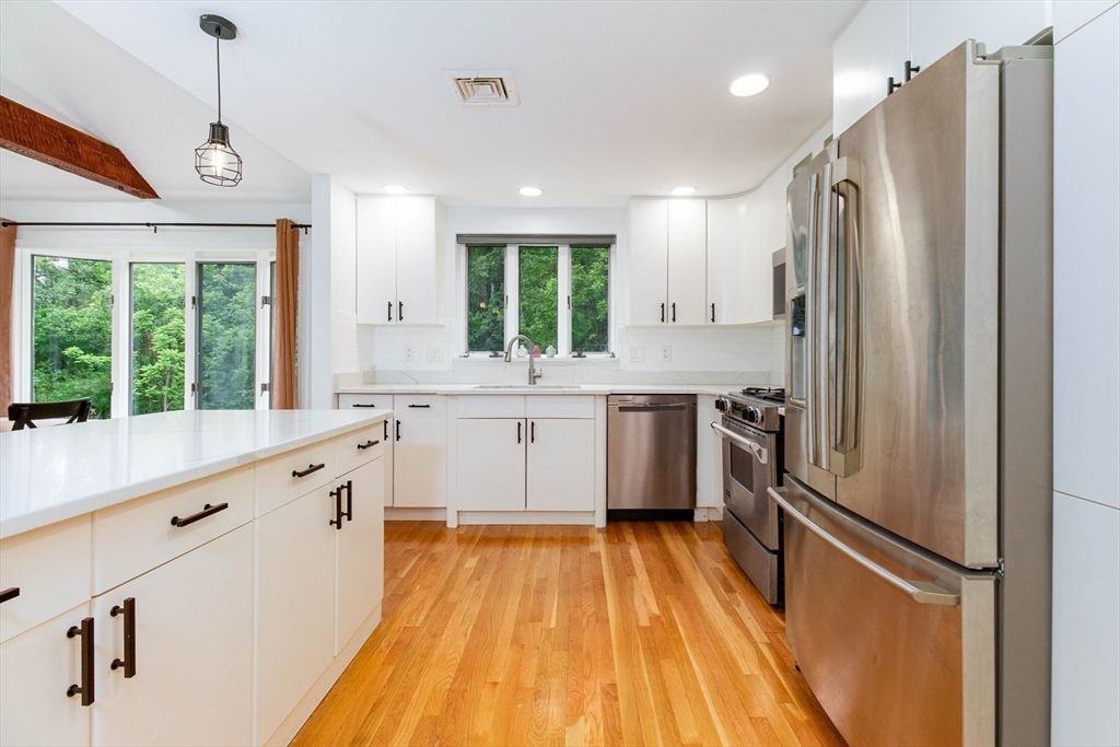 10 Longmeadow Lane