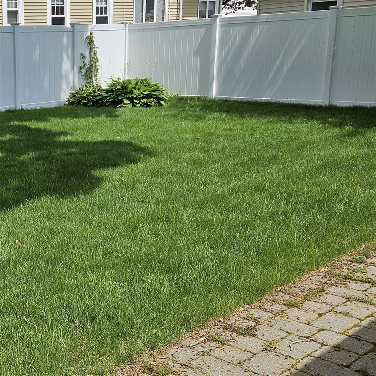 Belmont, Massachusetts 01867, United States, 3 Bedrooms Bedrooms, ,3 BathroomsBathrooms,Residential,Pending,127482