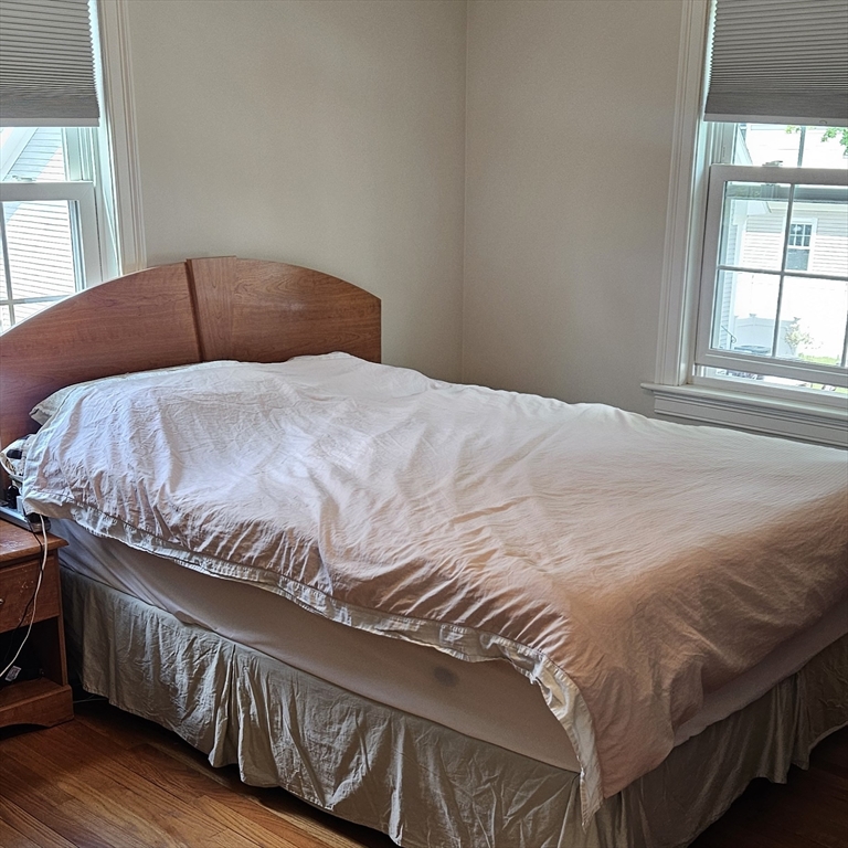 Belmont, Massachusetts 01867, United States, 3 Bedrooms Bedrooms, ,3 BathroomsBathrooms,Residential,Pending,127482