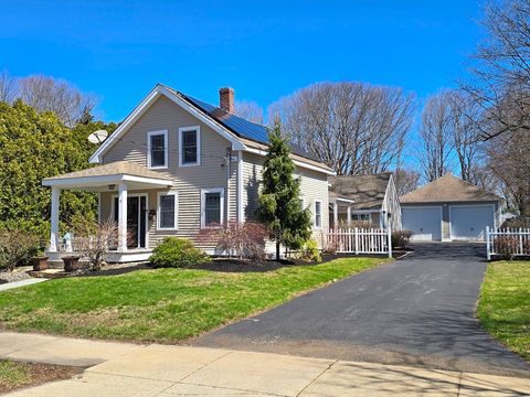 Photo of 15 Pleasant St, Hopkinton, MA 01748 (MLS # 73499078)