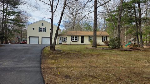 11 Walnut St Douglas MA 01516