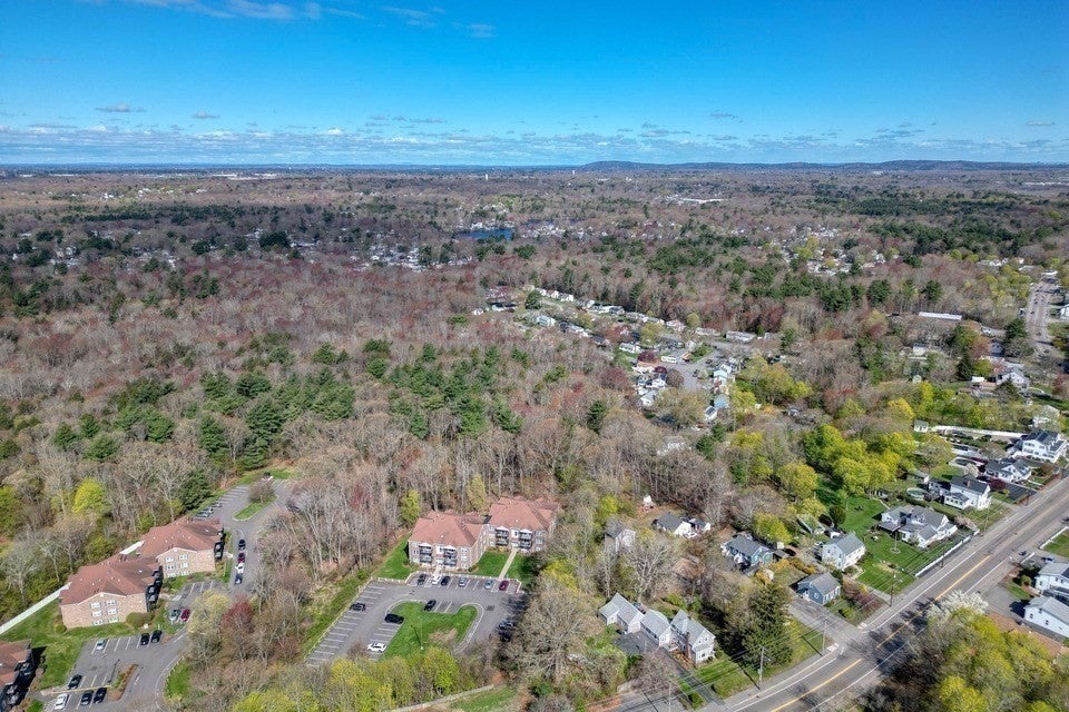 610 S Franklin St #F302, Holbrook, MA Photo #22
