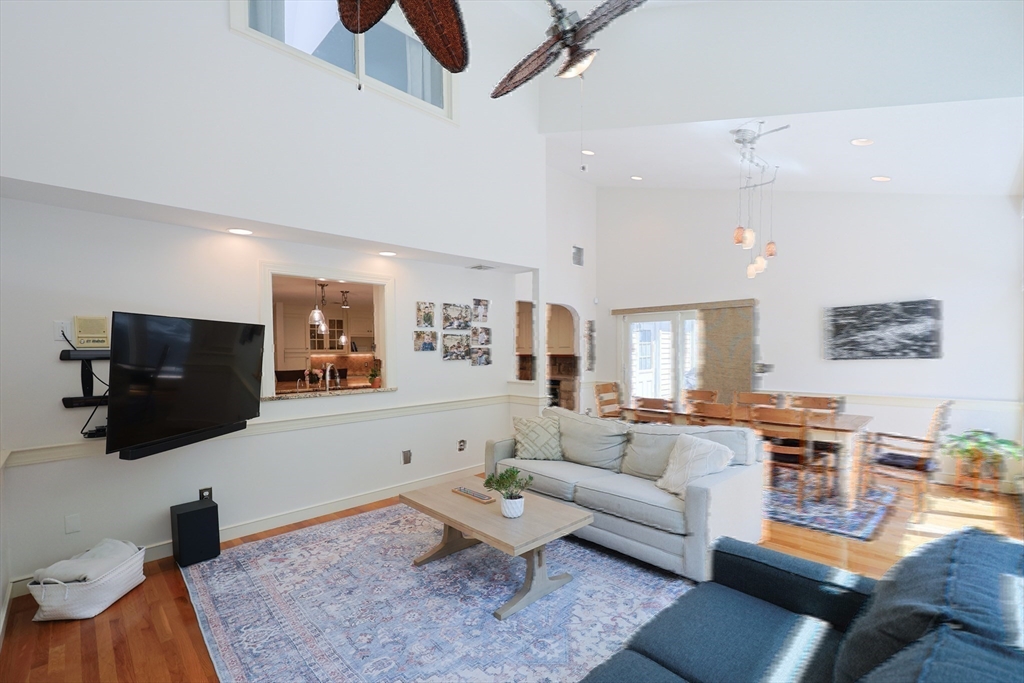 8 Mercer Lane