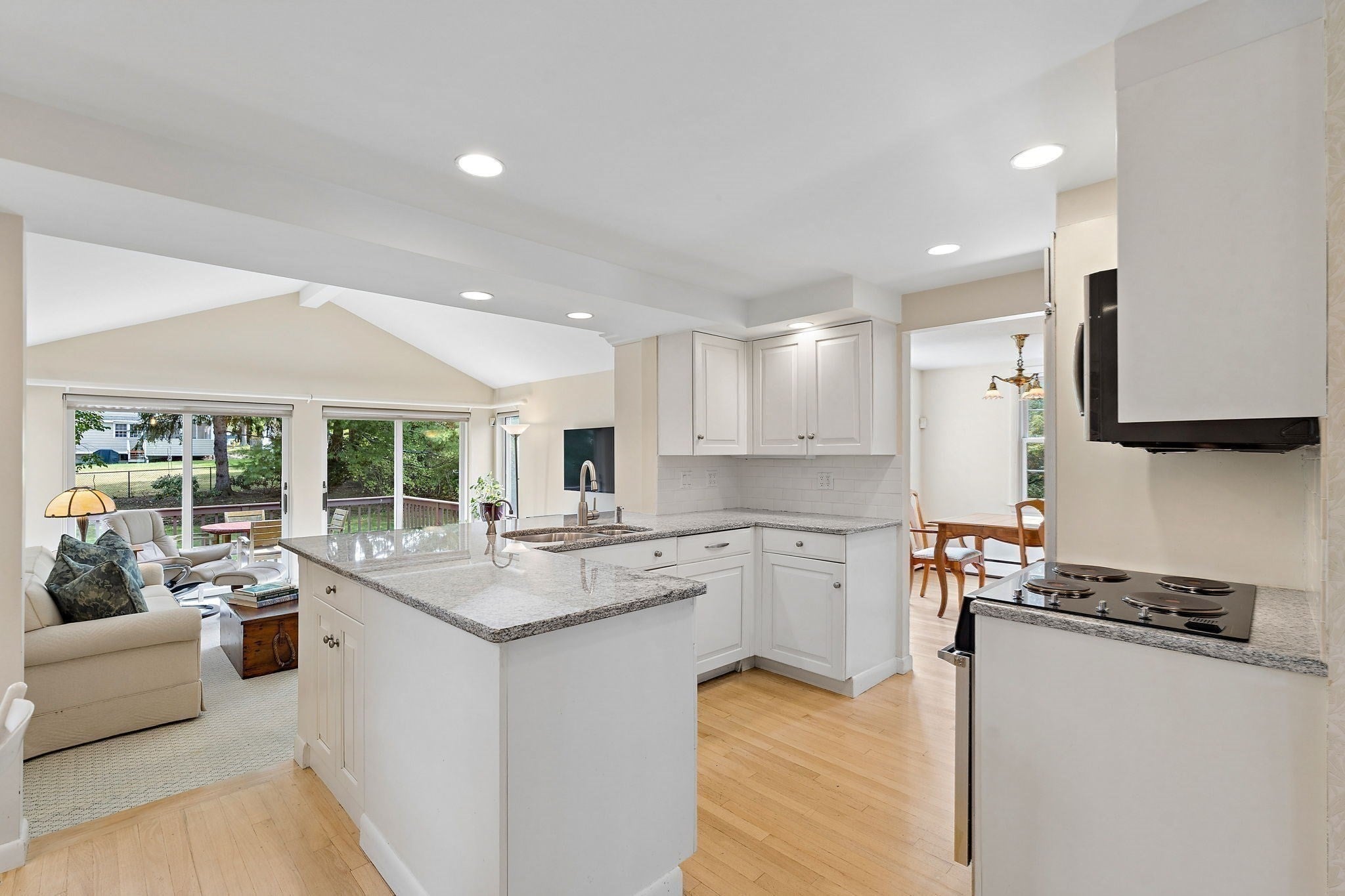 21 Tanglewood Road, Needham, MA, 21 Tanglewood Road, Needham, MA Photo #13
