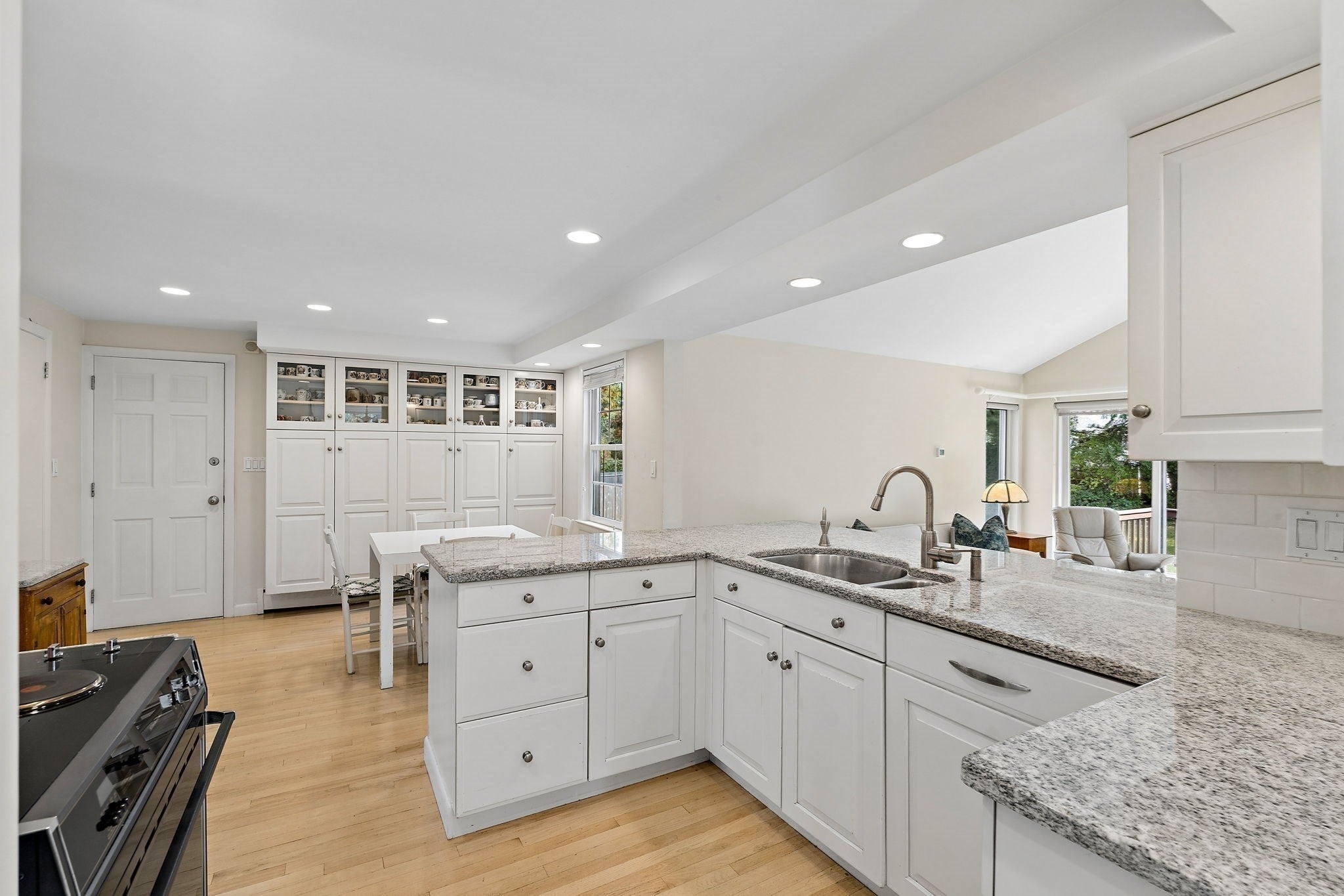 21 Tanglewood Road, Needham, MA, 21 Tanglewood Road, Needham, MA Photo #14