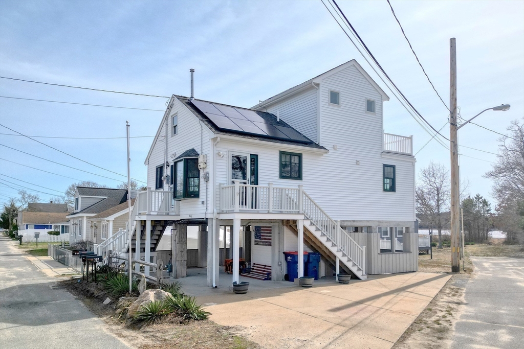 1 Barnes St