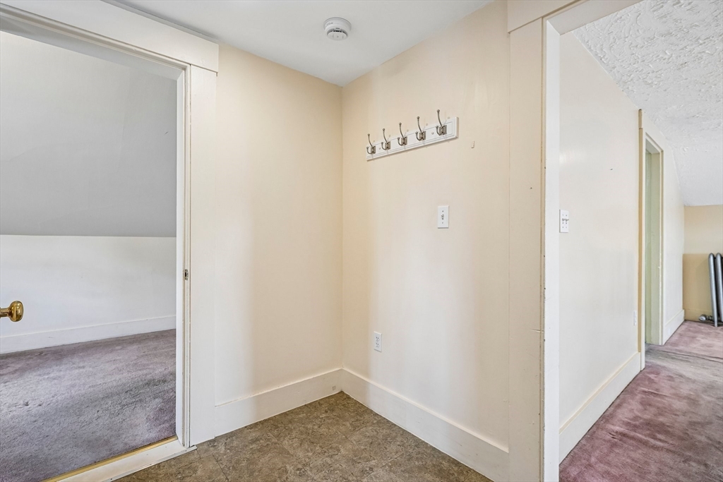 44 Warren Ave, Woburn, MA Photo #22