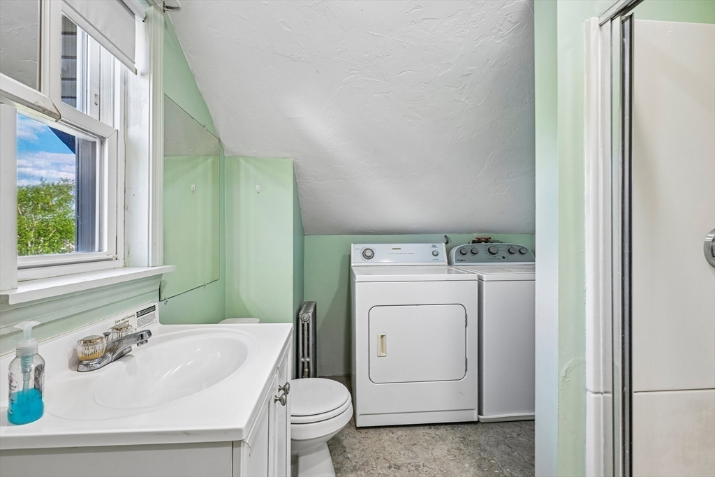44 Warren Ave, Woburn, MA Photo #29