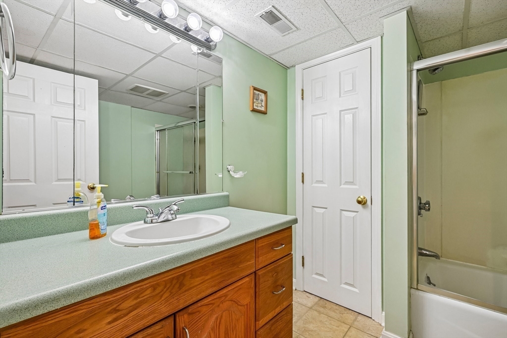 44 Warren Ave, Woburn, MA Photo #37