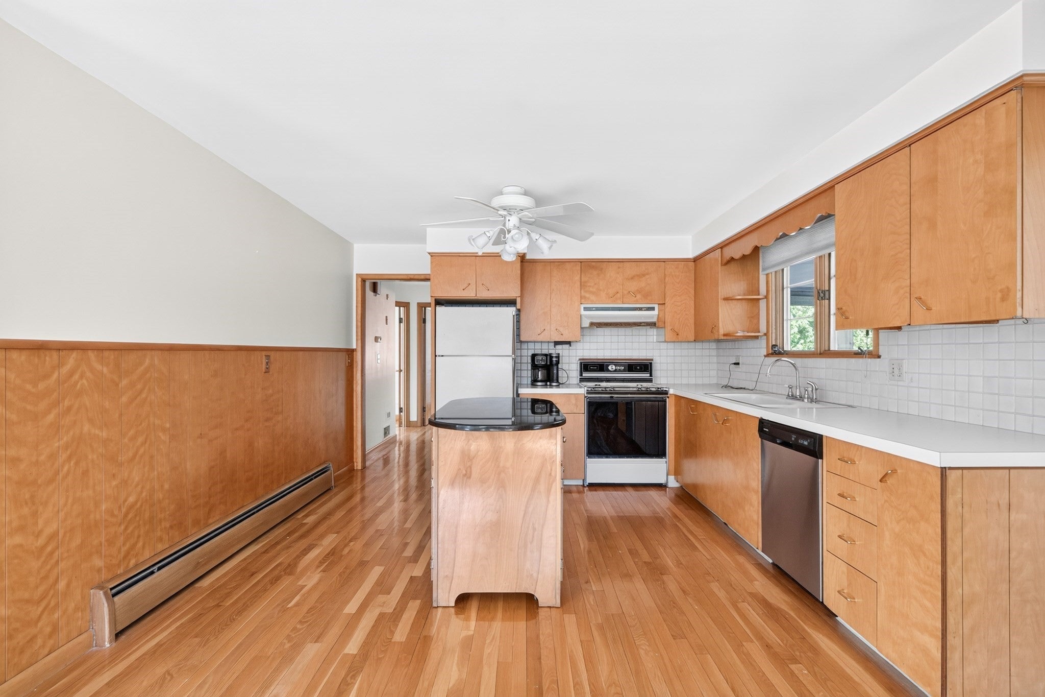 120 Homewood Ave, North Providence, RI, 120 Homewood Ave, North Providence, RI Photo #17