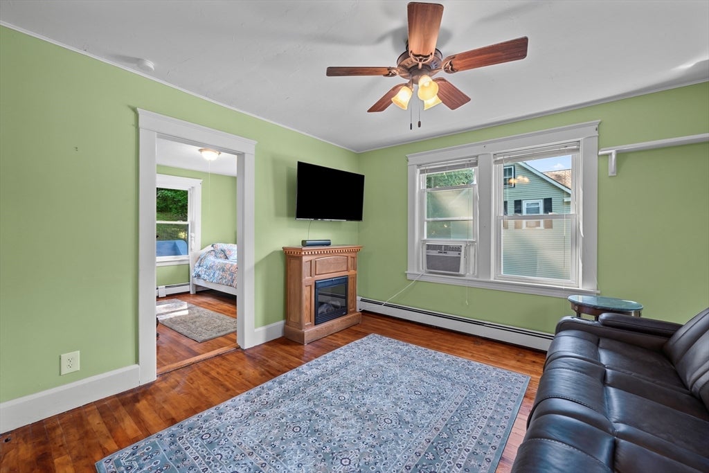 10 Tilbury St