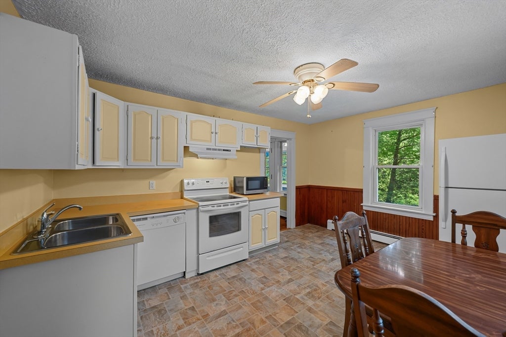 10 Tilbury St, Worcester, MA, 10 Tilbury St, Worcester, MA Photo #11