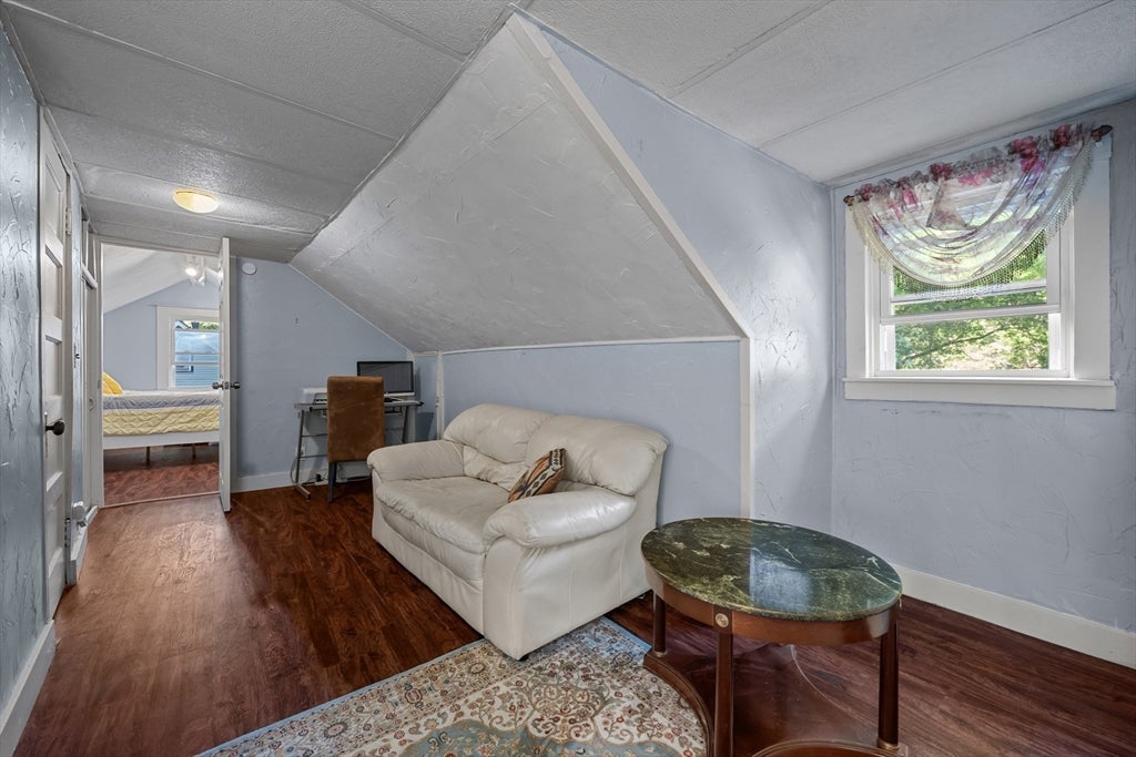 10 Tilbury St, Worcester, MA, 10 Tilbury St, Worcester, MA Photo #20