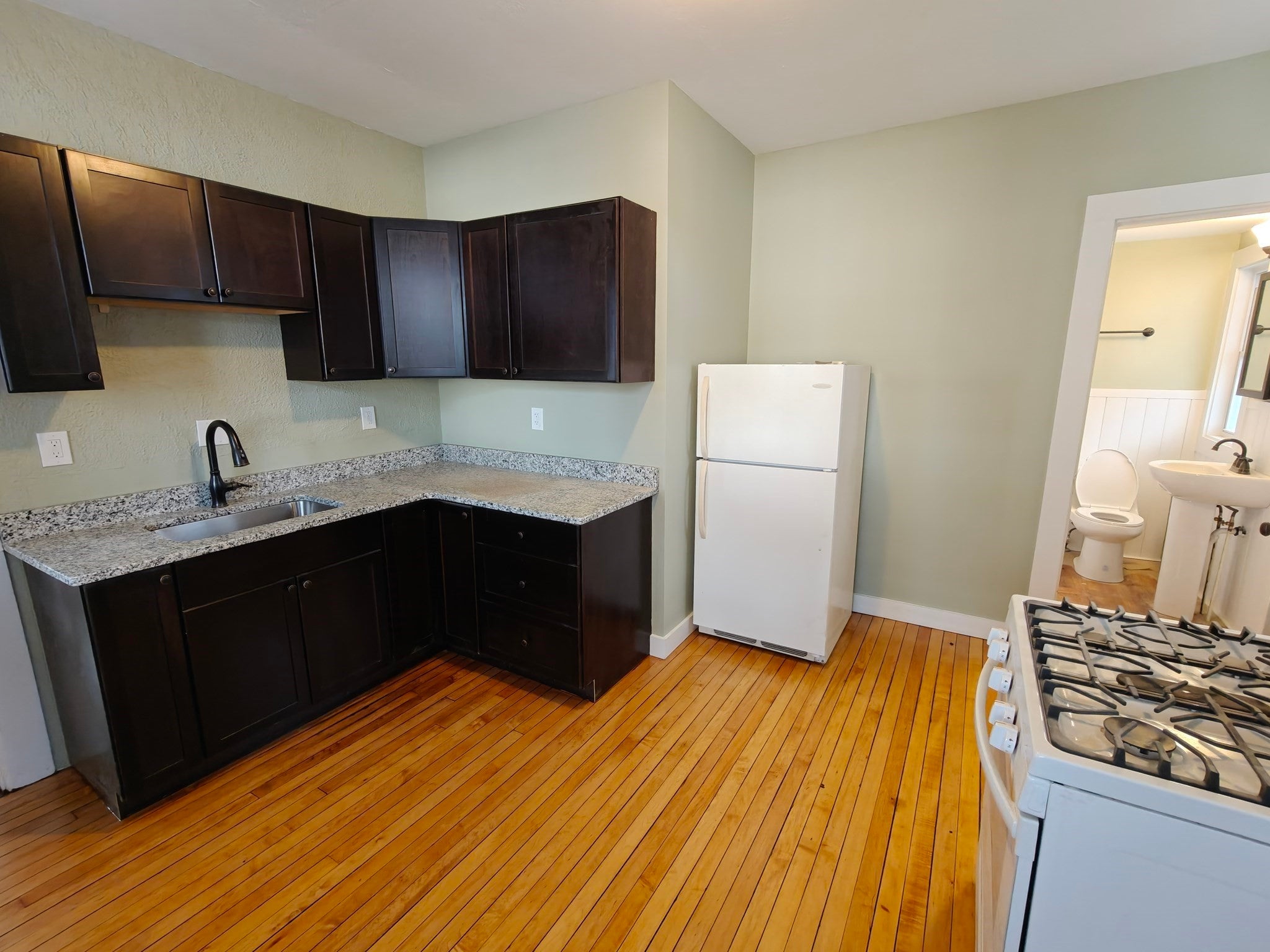 50 Phillips Pl