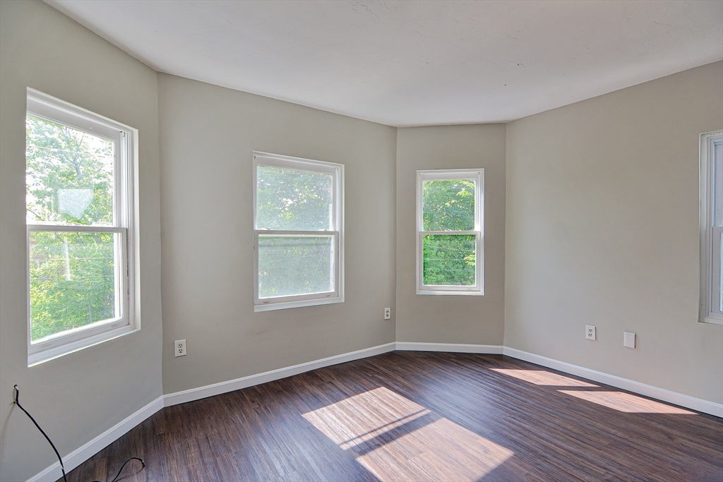28 Prescott St, Leominster, MA, 28 Prescott St, Leominster, MA Photo #3