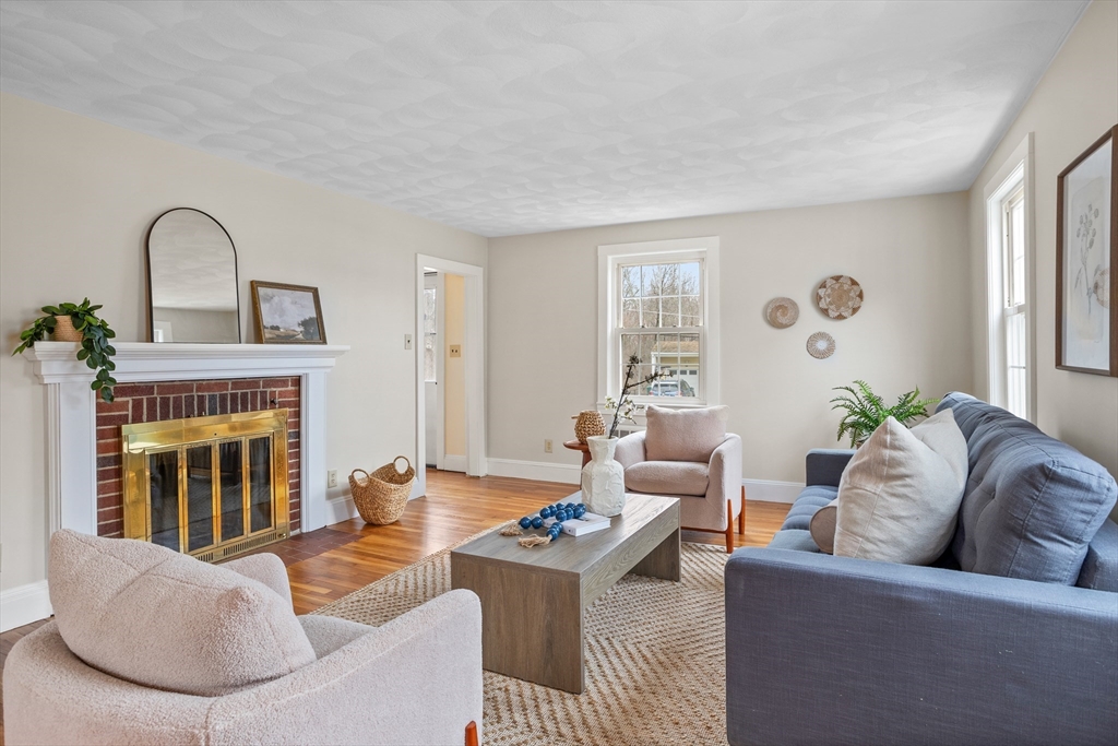 44 Parker St