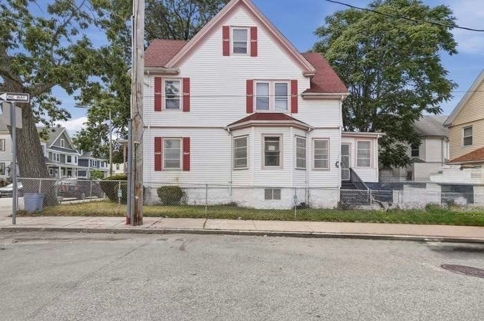 75 Woodrow Avenue