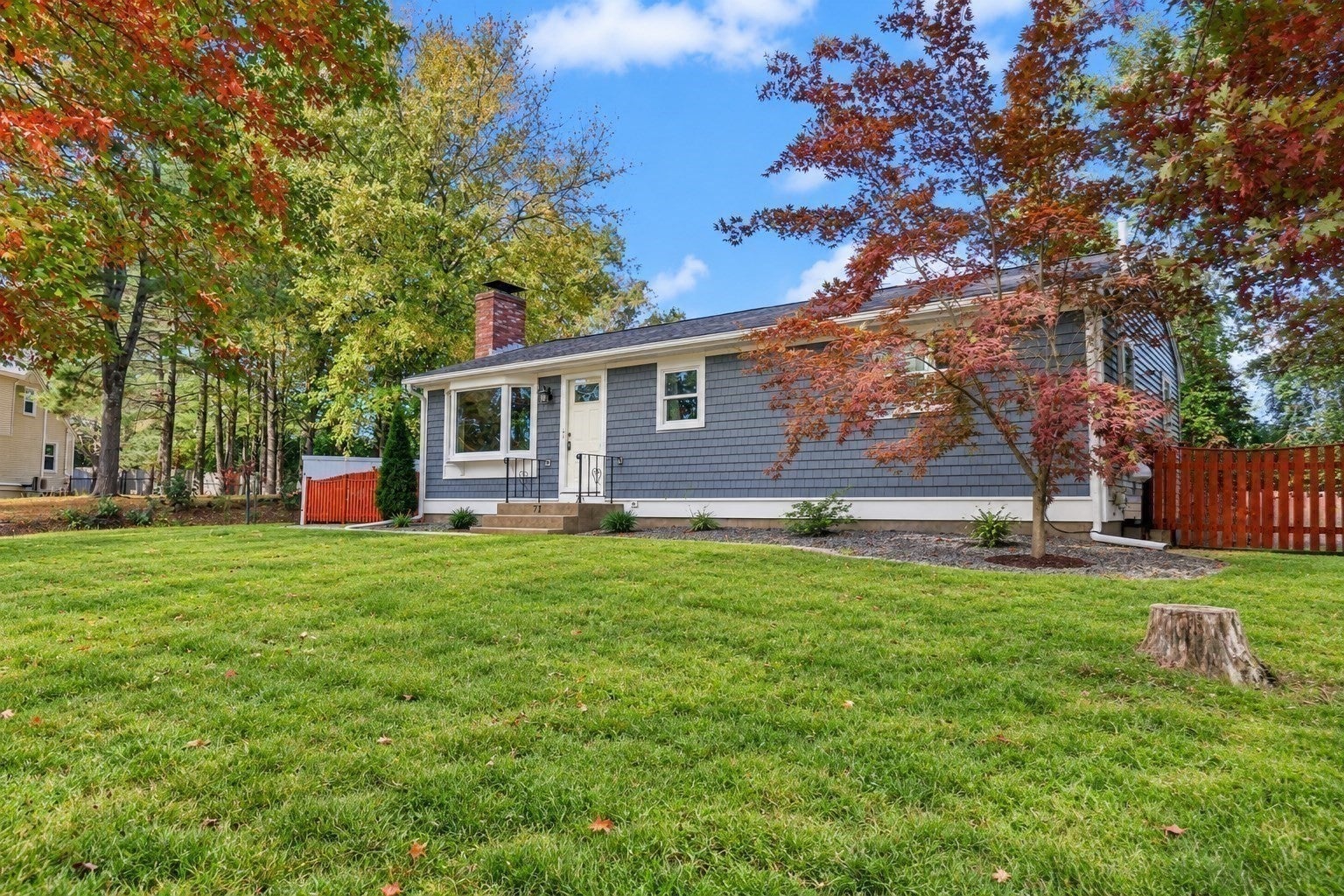71 Oakridge Ave, North Attleboro, MA Photo #2