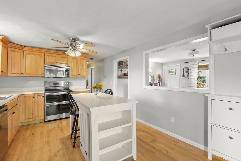 71 Oakridge Ave, North Attleboro, MA Photo #7