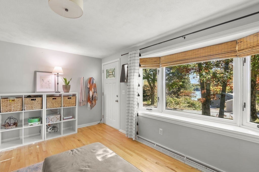 71 Oakridge Ave, North Attleboro, MA Photo #9
