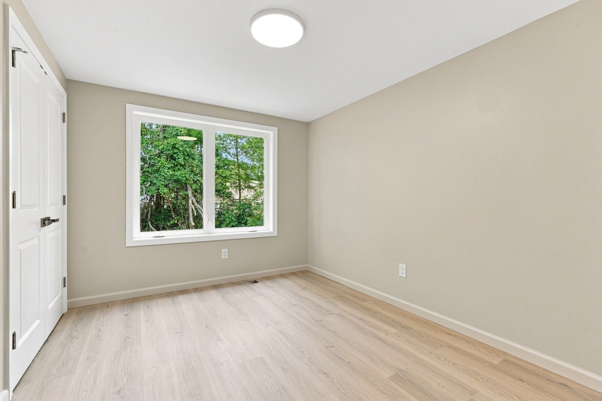 110 Mountain View St, South Hadley, MA Photo #22