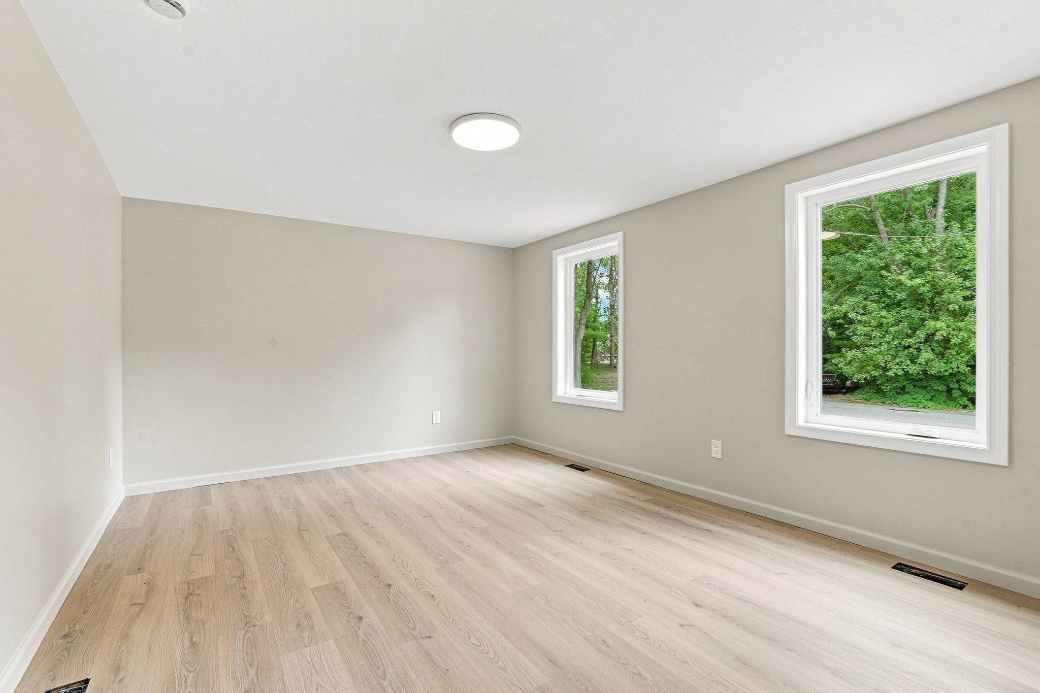 110 Mountain View St, South Hadley, MA Photo #19