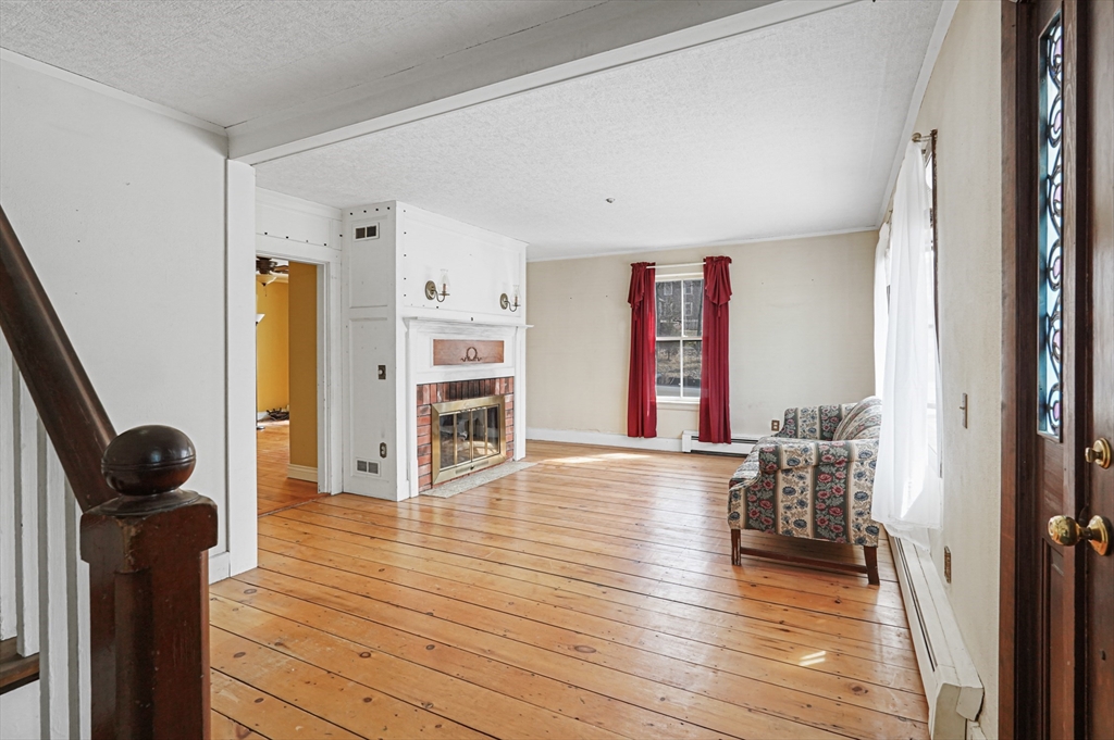 1459 Grafton Rd