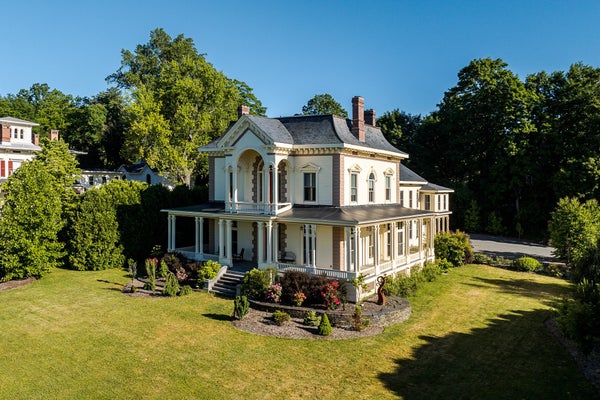 38 GRAY ST, AMHERST, MA 01002 - Image a5df0691d8bb2f4d1a5444ff0cbde0dd/4213747472