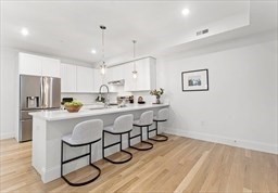 272 Lincoln St 102