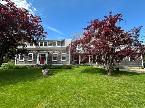 85 Summit St Halifax MA 02338