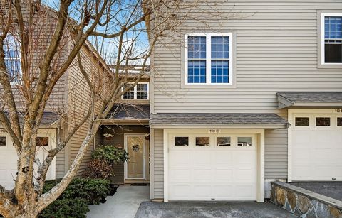 110 Ridgefield Cir C Clinton MA 01510