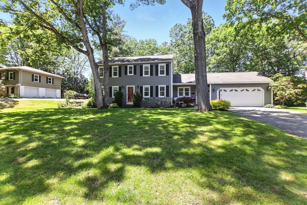 230 Meadowlark Dr