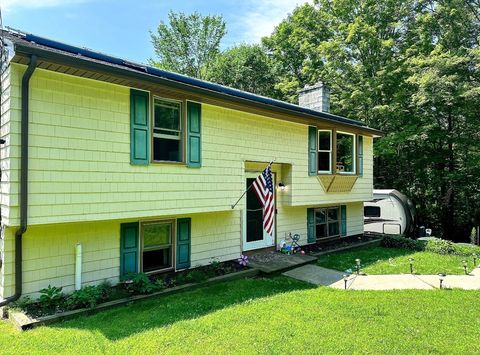 198 Lower Gore Rd Webster MA 01570