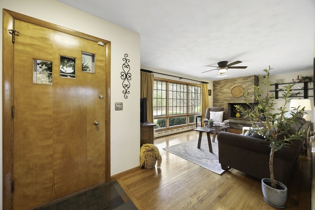 734 River St, Palmer, MA Photo #8