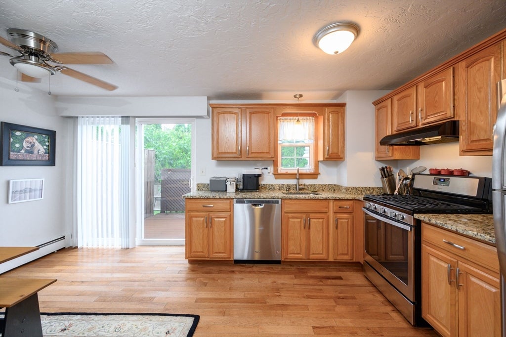 4 Lydon Lane #B1-4, Halifax, MA Photo #12