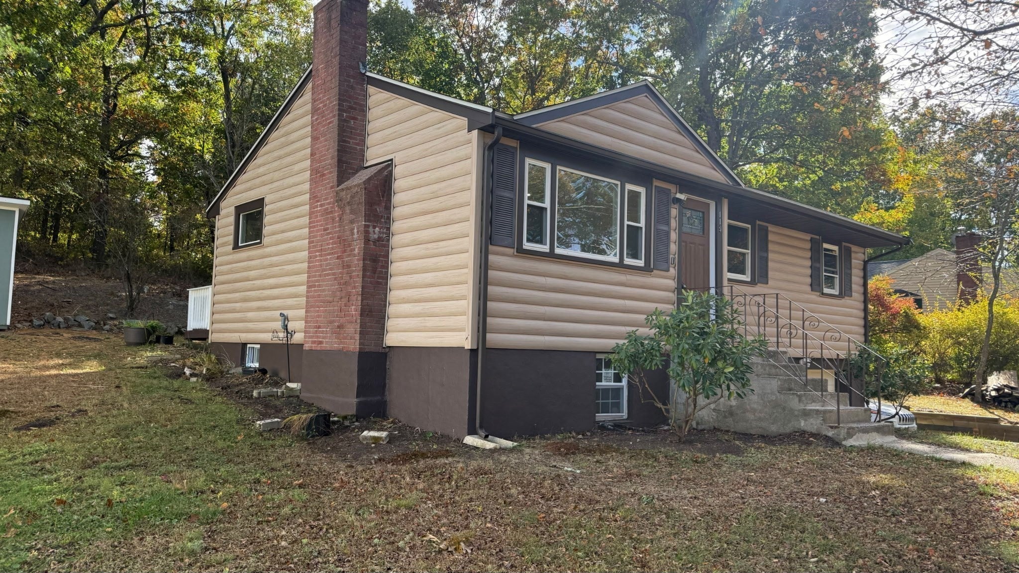 119 Center St