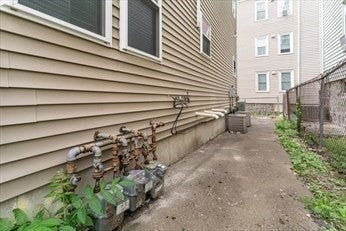 73 Hamilton St, Boston, MA Photo #10