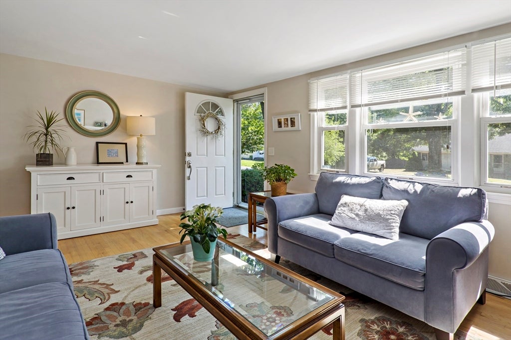 119 Webbers Path, Yarmouth, MA, 119 Webbers Path, Yarmouth, MA Photo #4