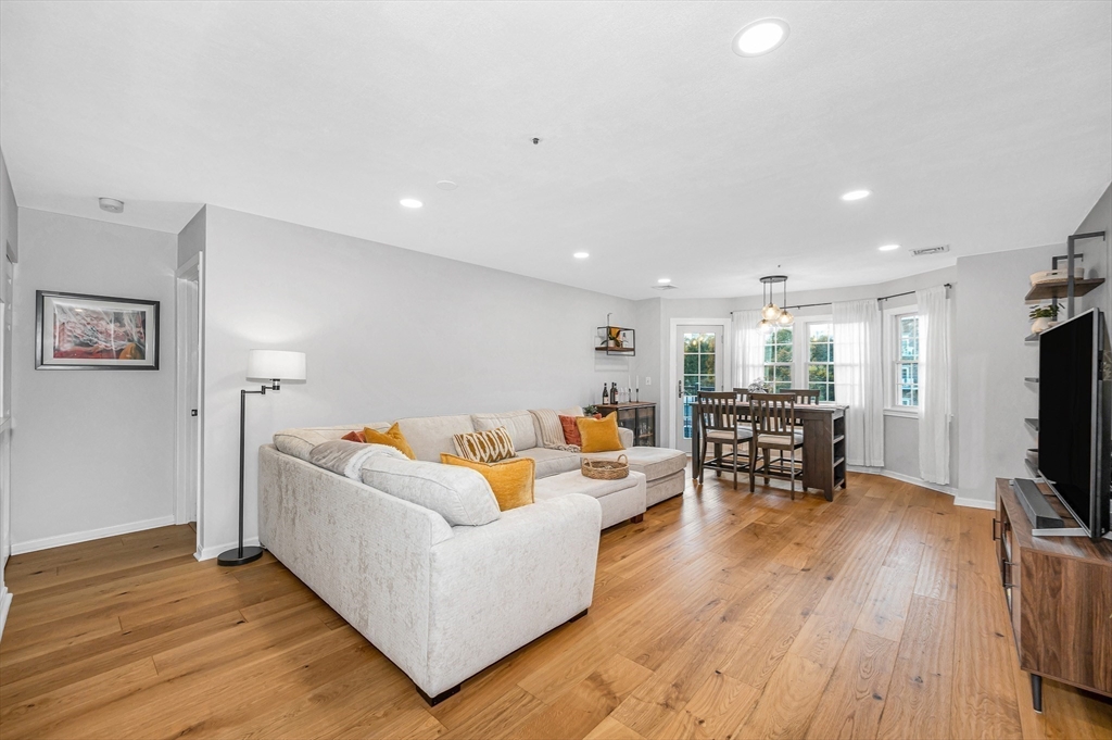 148 Main St F444
