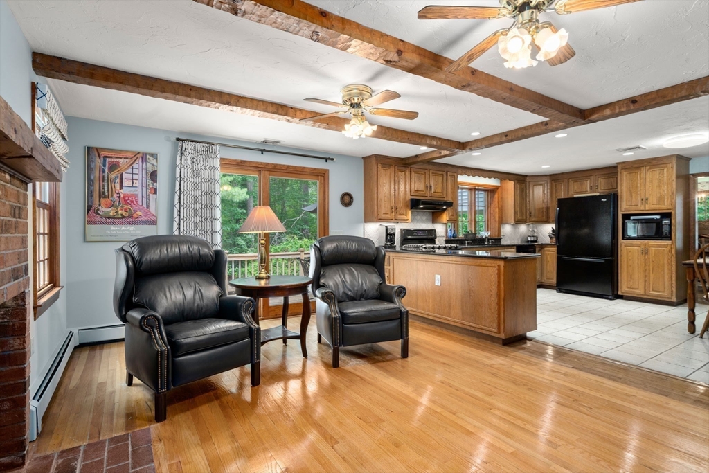 23 Lafayette Dr
