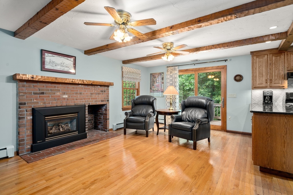 23 Lafayette Dr