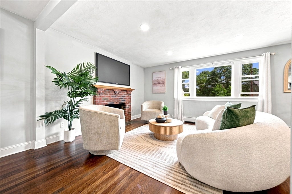 92 Dean Rd