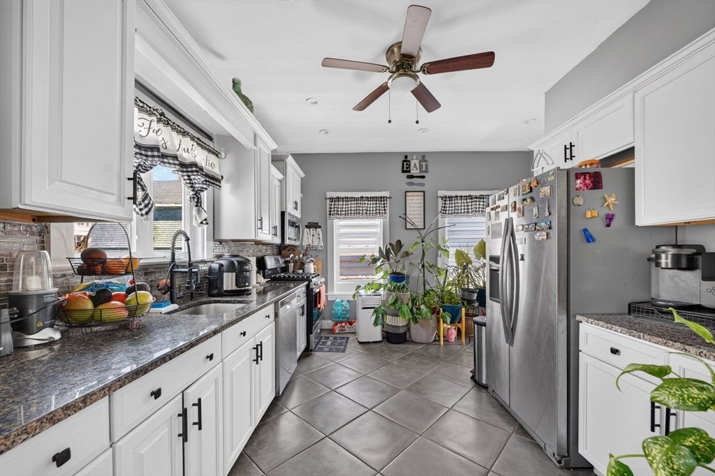 216 Cedar Street, New Bedford, MA Photo #12