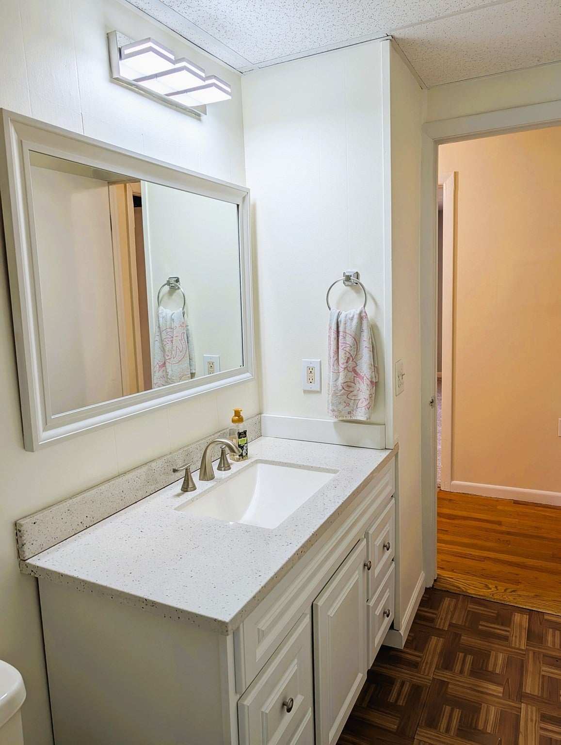 27 South Street, South Hadley, MA Photo #21