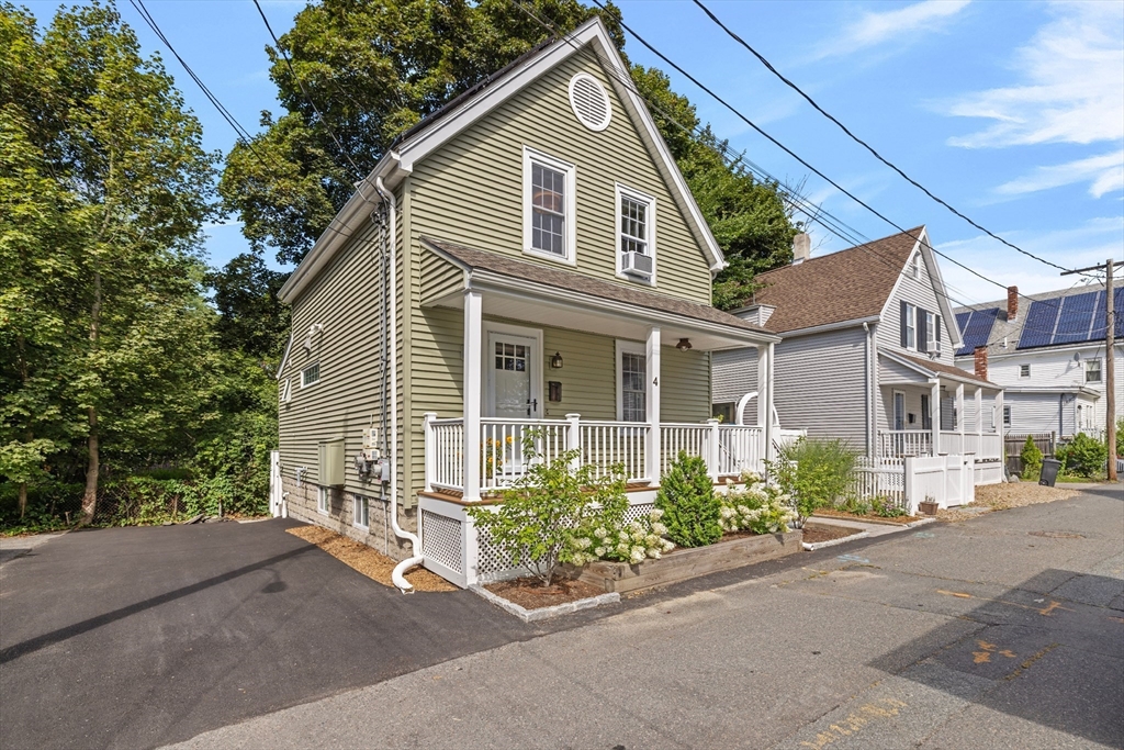 4 Webster Court