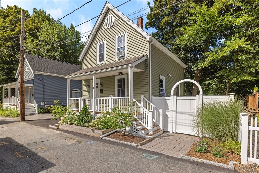 4 Webster Court