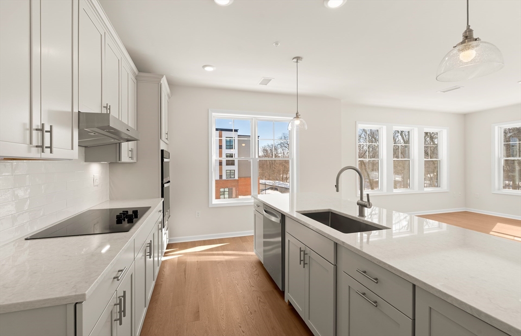 6 Stratton Drive 307