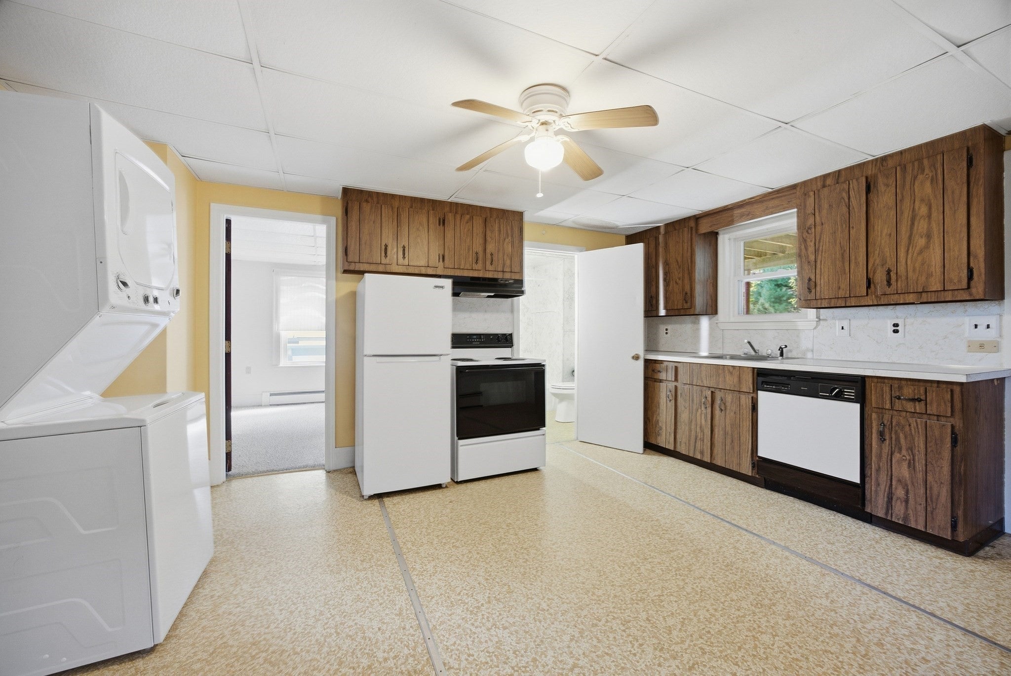18 Oak St, Plymouth, MA Photo #10