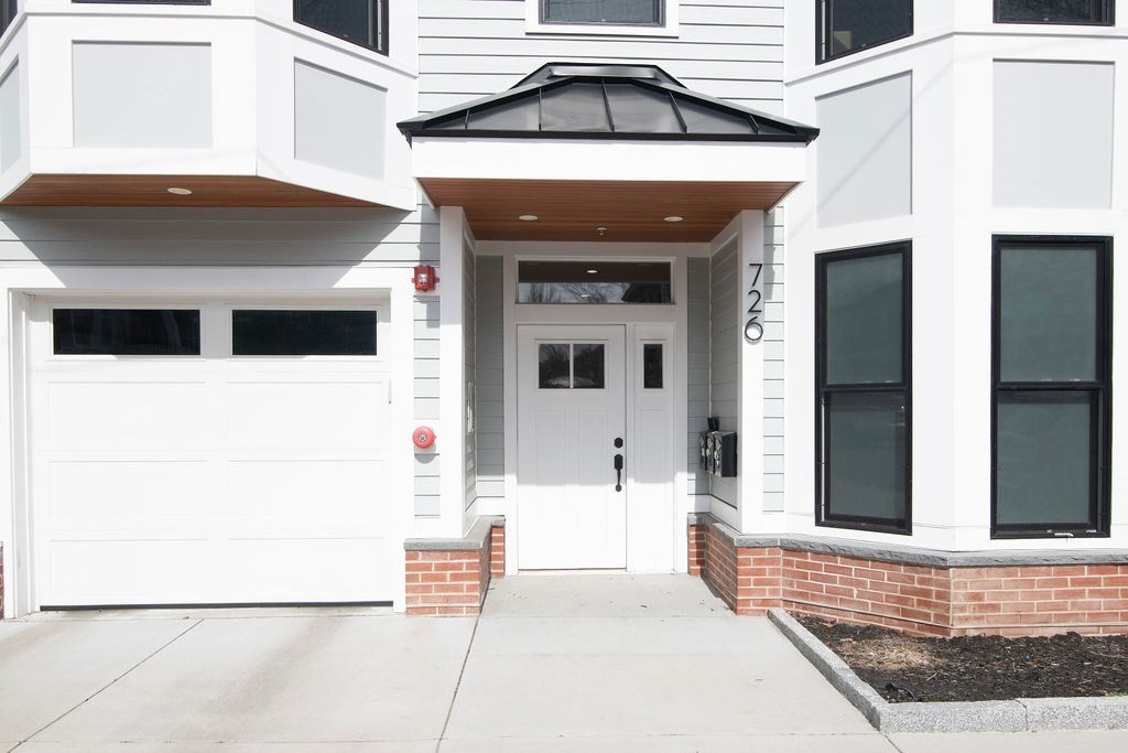 726 East 8th Street 3PH